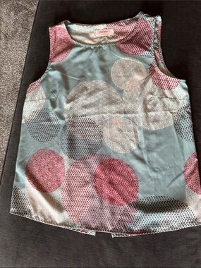 Renee C. Sleeveless blouse with Pink, teal and Cream Dot Print